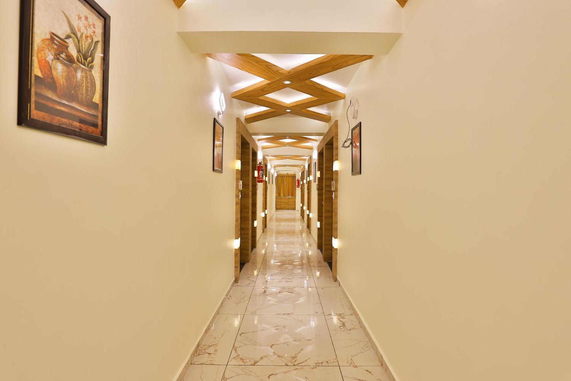 Hotel O Silver Palace Watuwa Zewnętrze zdjęcie